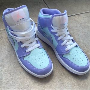 Air Jordan 1 Mid GS Purple Pulse